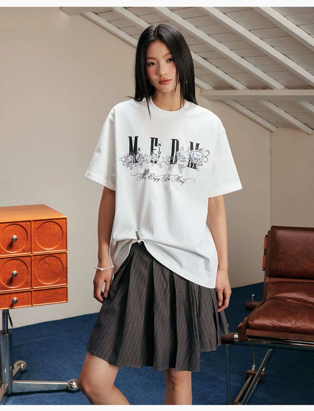 MEDM Rose Embroidery Beaded T-shirt