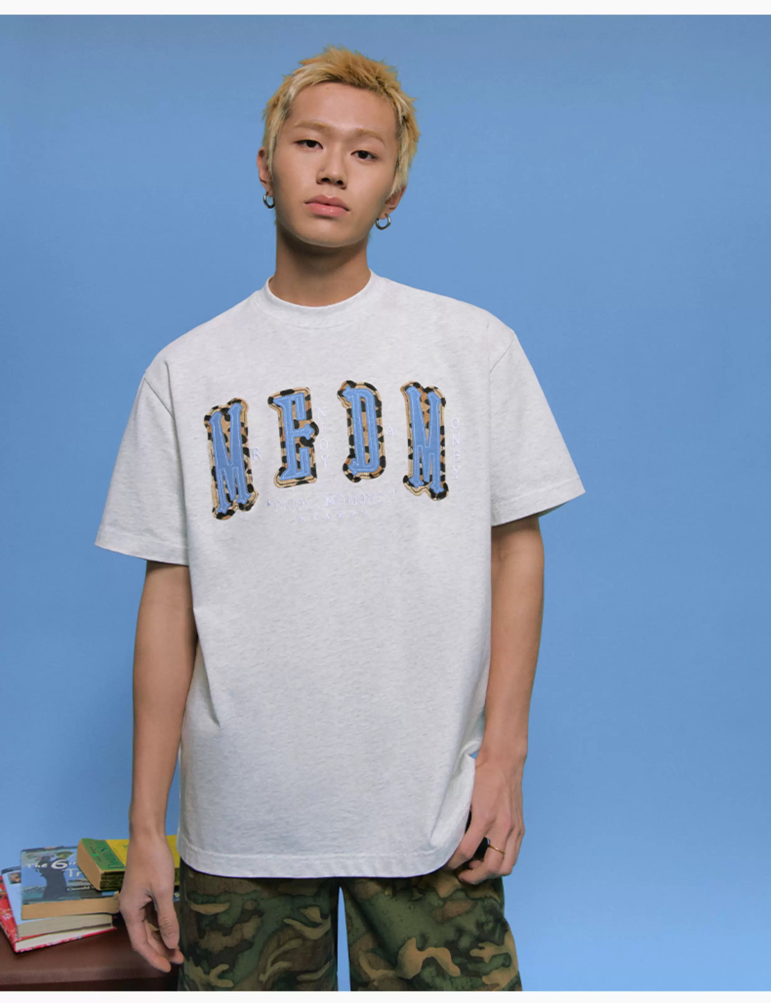 MEDM Letter Patch Leather Short Sleeve T-shirt