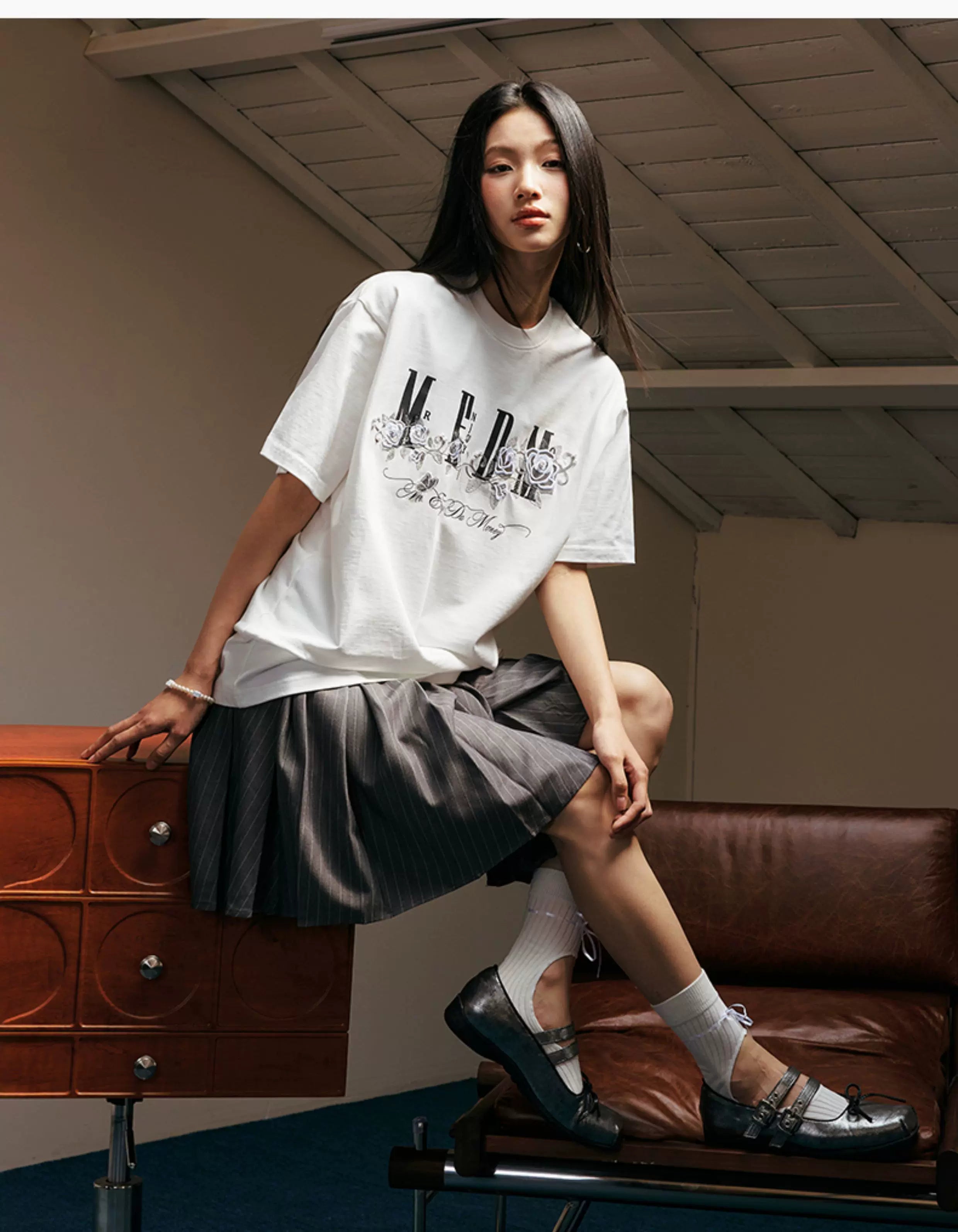 MEDM Rose Embroidery Beaded T-shirt