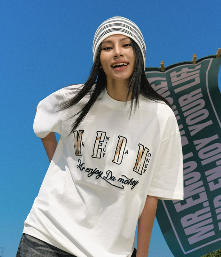 MEDM Lace Embroidery Lettering T-shirt