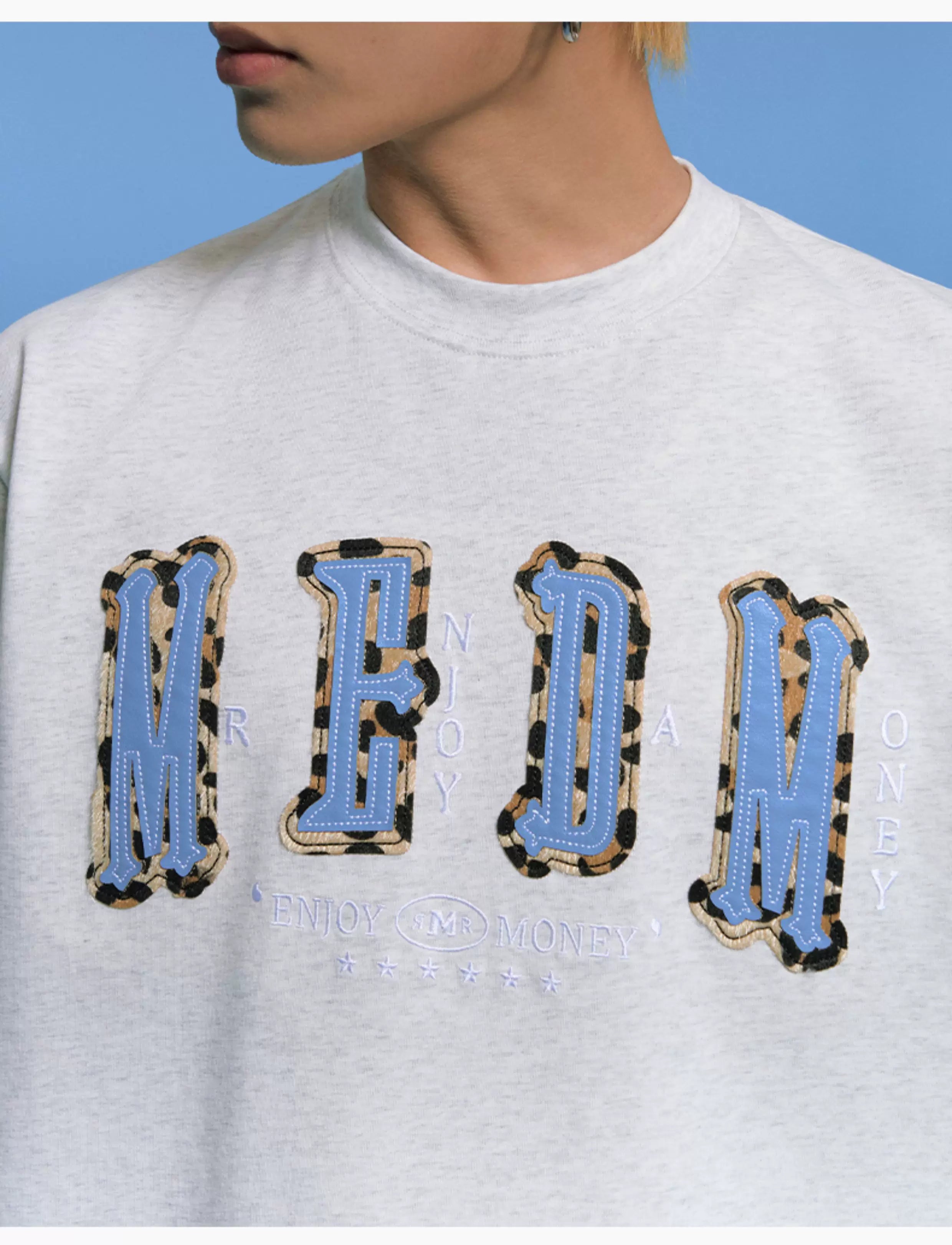 MEDM Letter Patch Leather Short Sleeve T-shirt