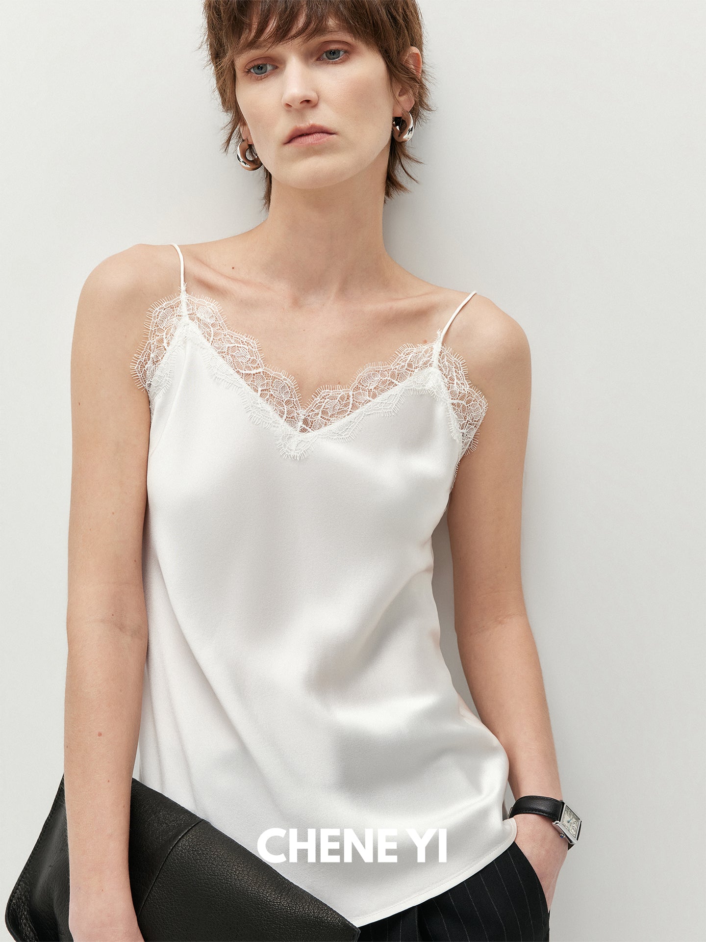 CHENE YI Lace-trimmed silk camisole