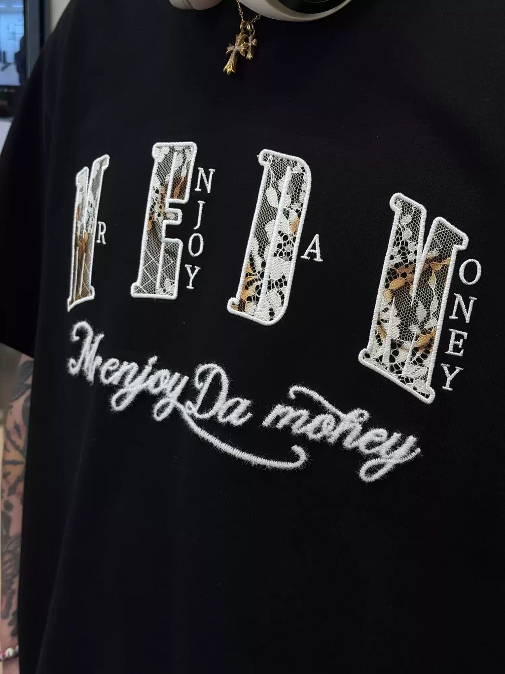 MEDM Lace Embroidery Lettering T-shirt